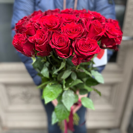 Sarkanu rožu pu&scaron;ķis Mīlu Tevi