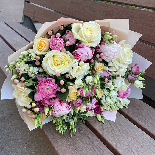 Ziedu pu&scaron;ķis Romantiskais pavasaris