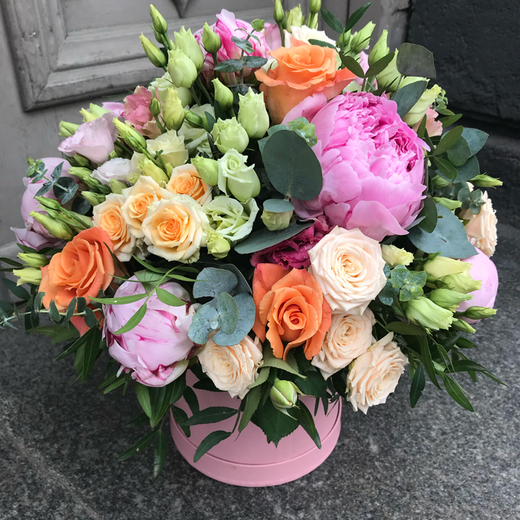 Ko&scaron;a peoniju kompozīcija