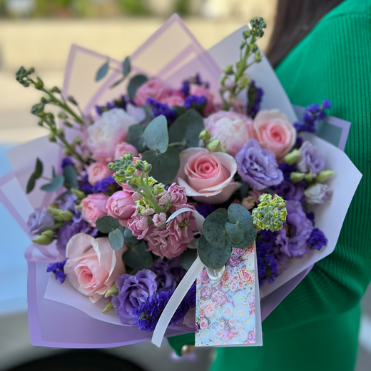 Ziedu pu&scaron;ķis Vasaras Krā&scaron;ņums