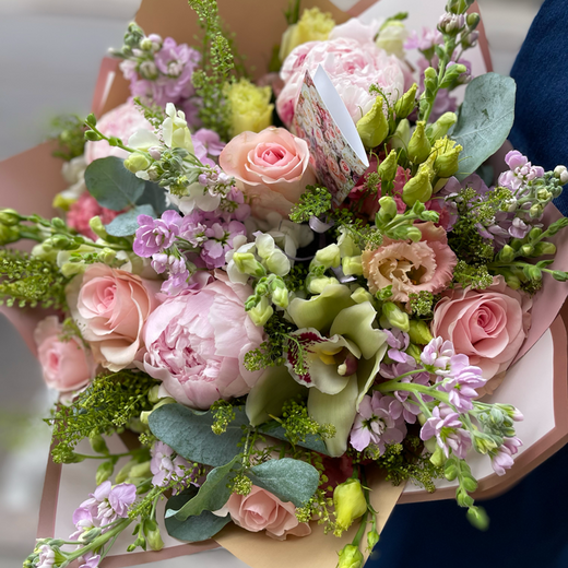 Ziedu pu&scaron;ķis Vasaras Mirdzums