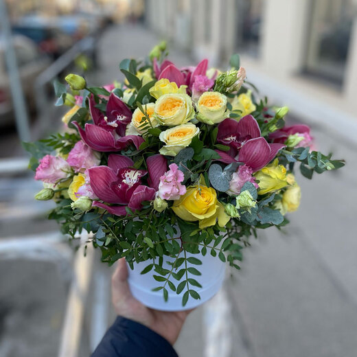 Ziedu kompozīcija kastītē