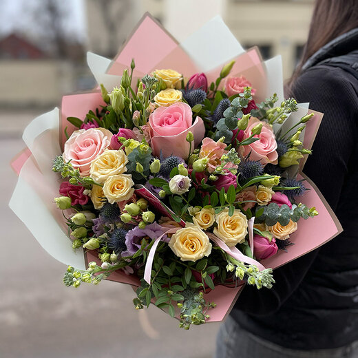 Ziedu pu&scaron;ķis pavasara maģija