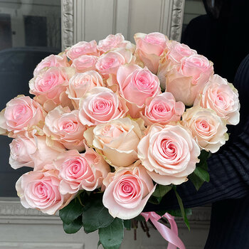 Rozā rožu pu&scaron;ķis 