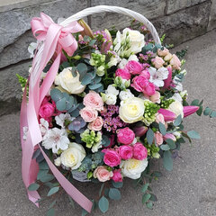 Ziedu grozs pasteļtoņos